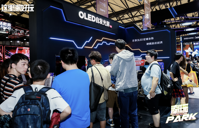 CJ现场火爆 超高刷新率联想OLED显示器开启游戏盛宴