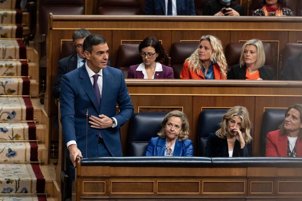 马德里一法院因腐败案传唤西班牙首相夫人