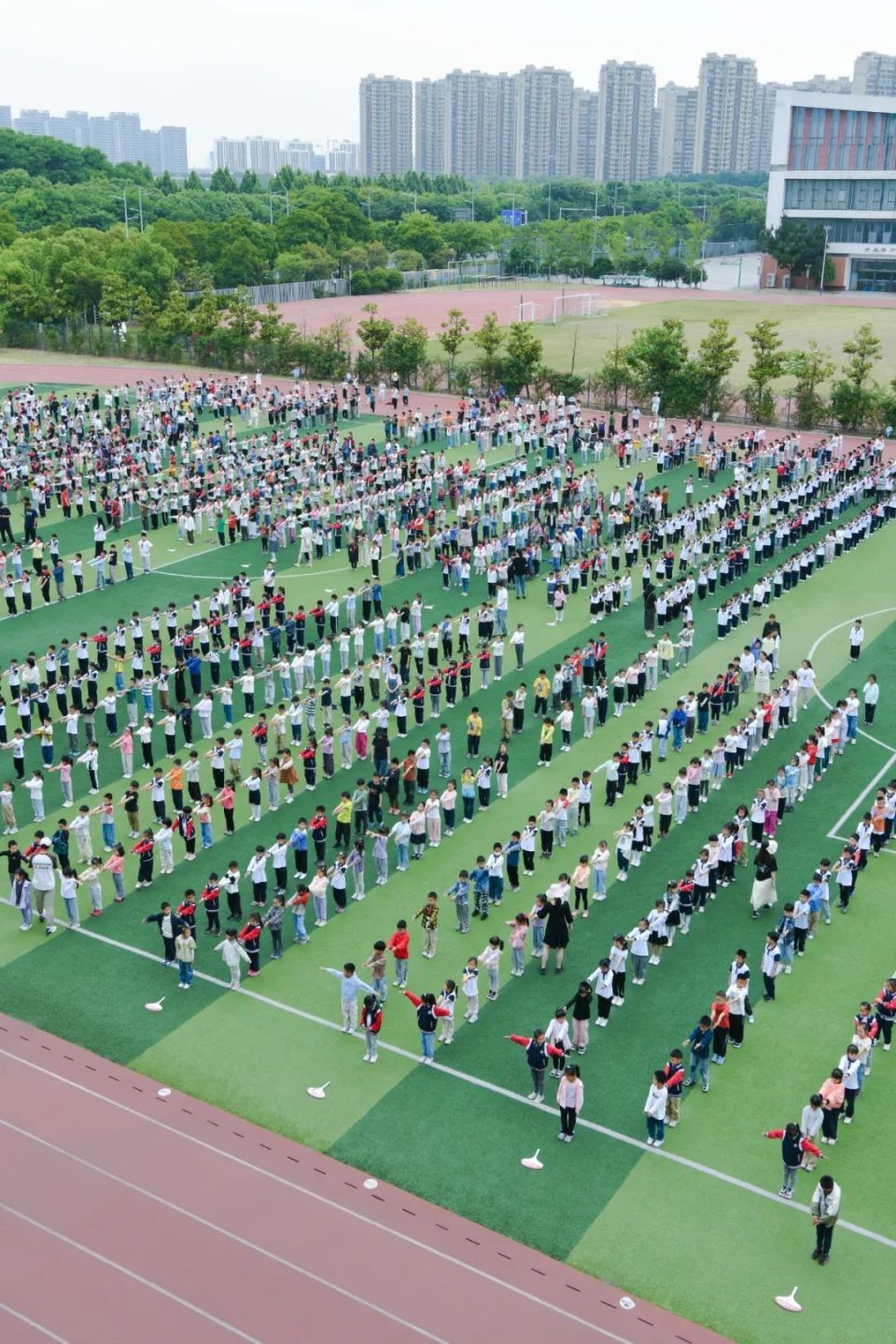 "记录下幸福瞬间,我也站在了幸福里." | 非凡答卷·第一现场