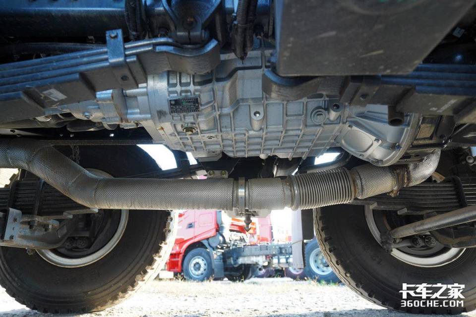 动力配置上,杰狮h6智能渣土车科索c11发动机,实拍车型的最大功率为460