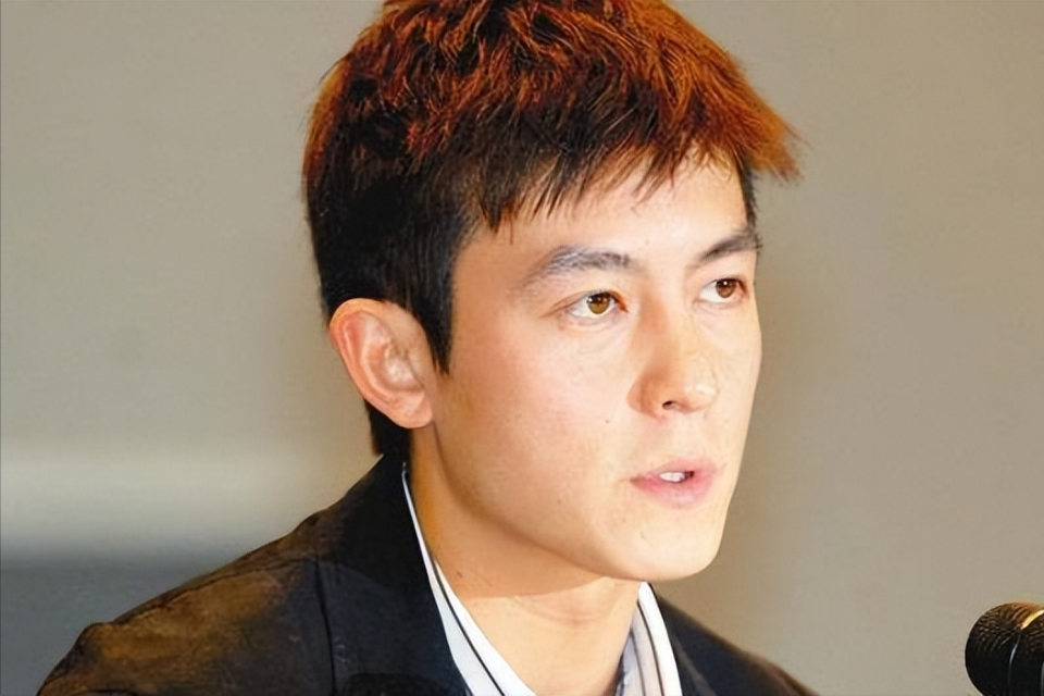 当年曝光1400张照片,毁了张柏芝陈冠希的电脑维修员,下场如何?