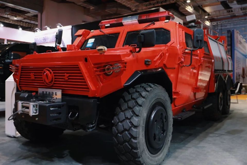 东风猛士亮相第二届长三角应急救援博览会,积极助力应急减灾事业高