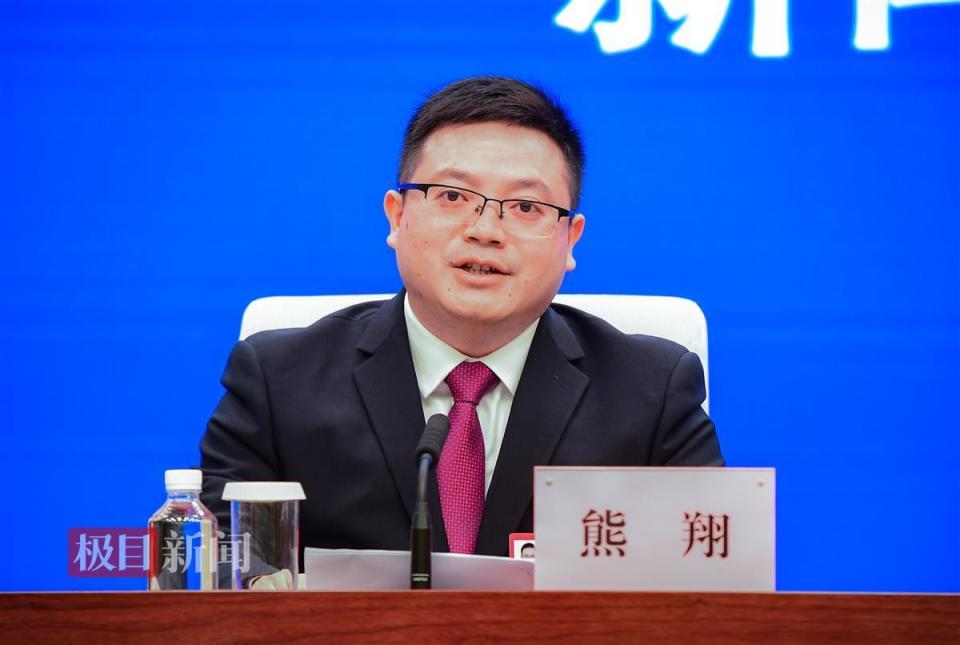 湖北省人大代表熊翔让游客来利川当硒客