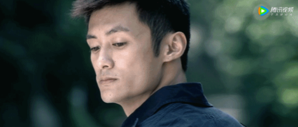 劉雨昕林一張凌赫合拍大片遭吐槽！網友辣評：玩時尚消消樂是吧八年級上學期音樂課本總讓我想起那張照片作文