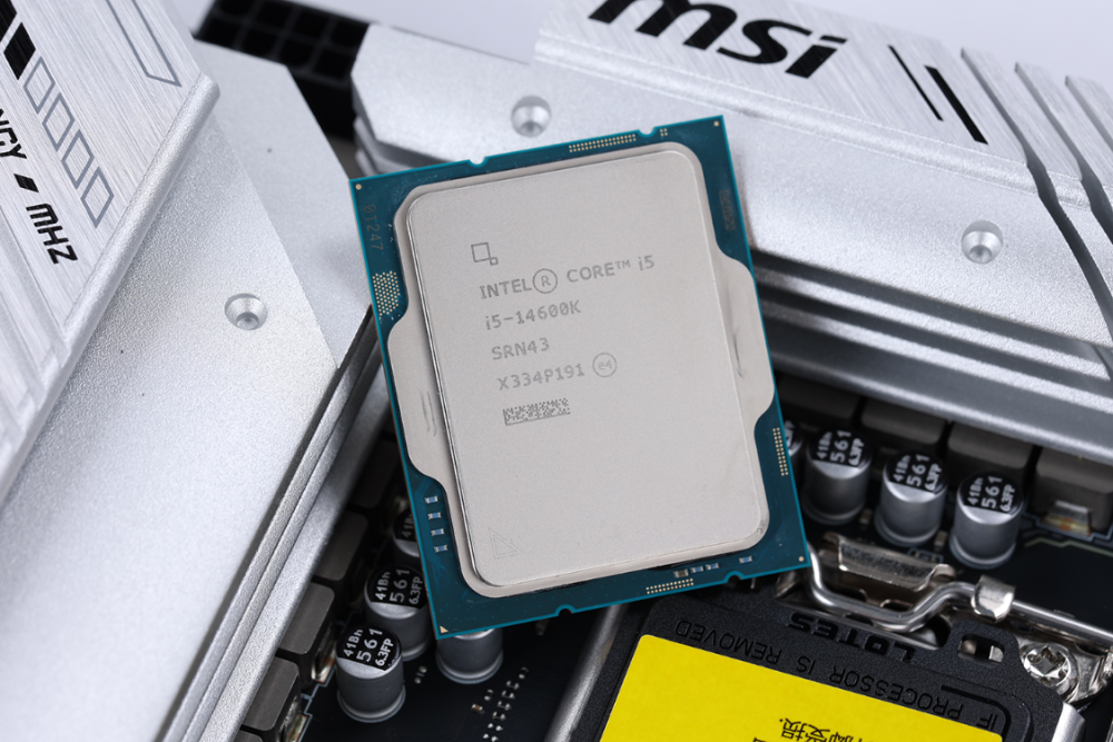 金泰克战虎d5-7200mhz搭配z790mpower实测,轻松一键oc 8400mhz