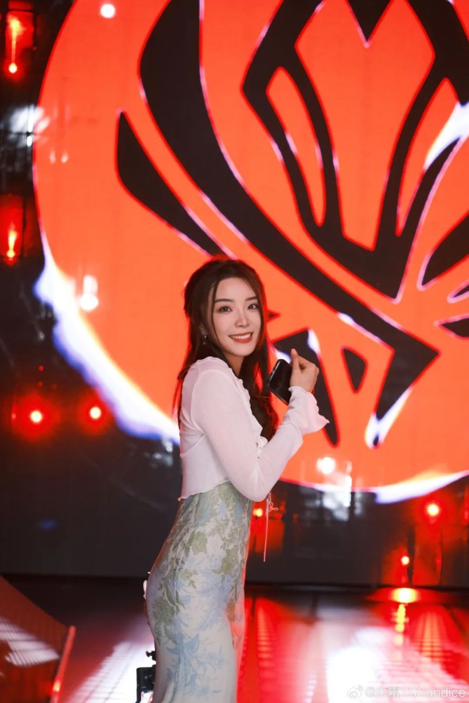 【lpl老婆】余霜msi记录,展现极佳身材