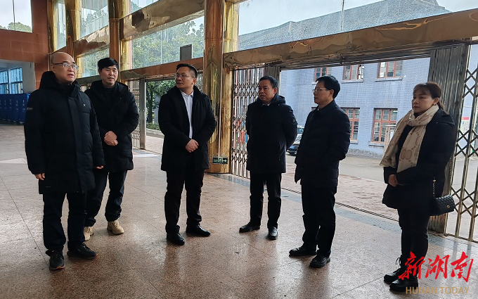 江永蒋剑平深入学校视察春季开学工作