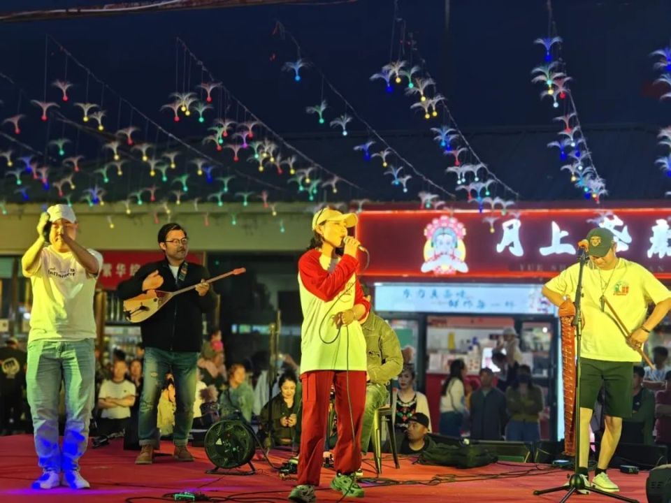 美丽新源"夜市烟火气,最抚凡人