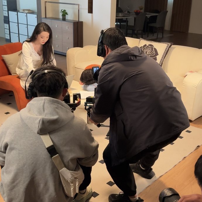 助推郑州“短剧之都”建设！两部新短剧开机_腾讯新闻