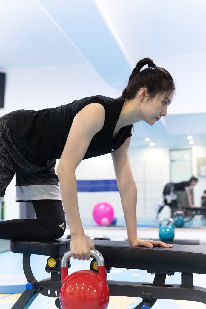 早日康复河北女篮球员郭子瑄晒训练照