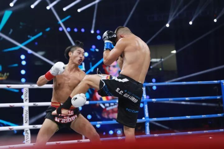 2020wlf中国超级王者赛a组(63kg),金鹰tko赵崇阳,击败朱帅和方飞达,以