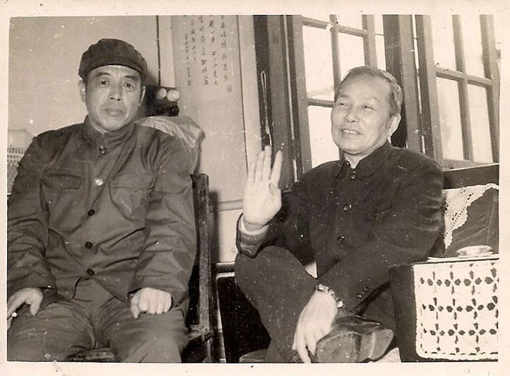 赖少其,白蕉,王贵忱,卢子枢,黄文宽,吴三立,李育中,齐燕铭,李一氓