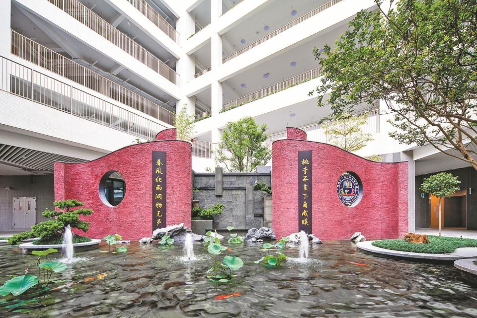 “最卷”入学季的教育“全优解”！ 广州三所新建名校强势开学_腾讯新闻