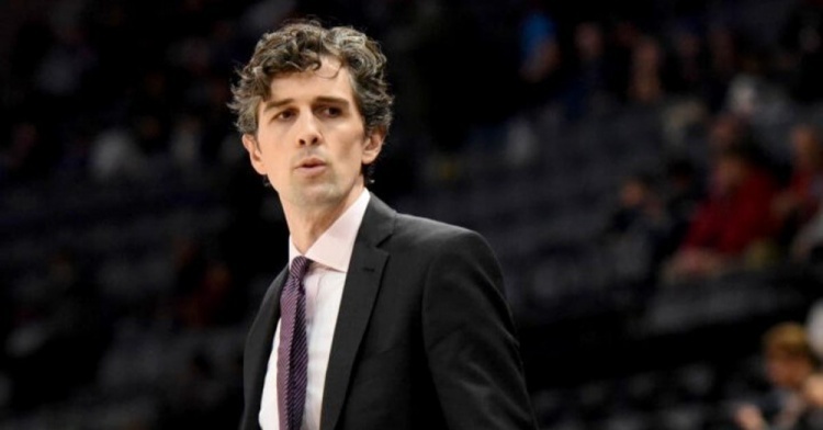 网记助教凯文奥利威尔韦弗是临时主帅候选将很快做出任命