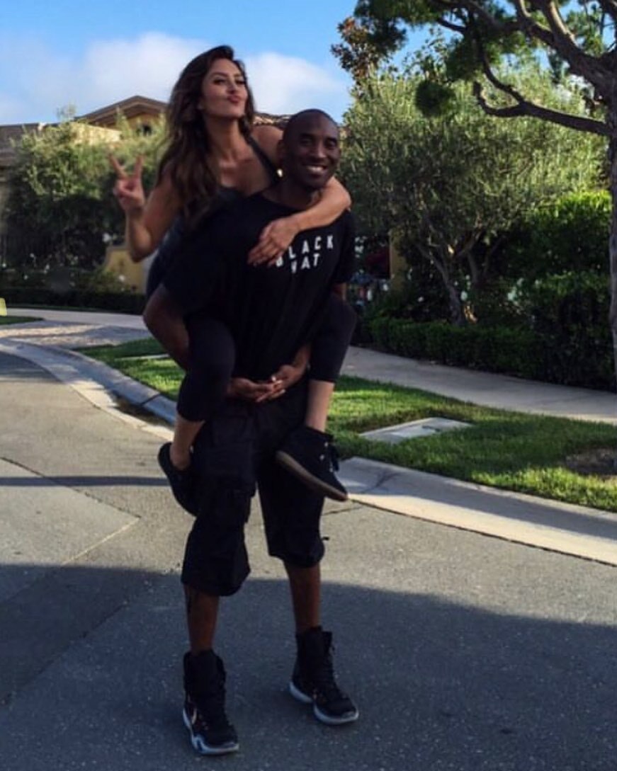 科比的nba总冠军戒指被其父拍卖引发争议遗孀瓦妮莎遭质疑