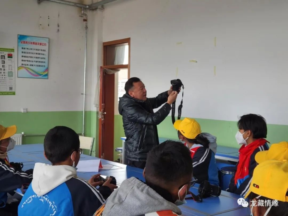 在全校师生的共同努力下,桑珠孜区第二中学曾