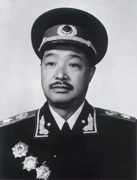 “两把菜刀闹革命！”今天，缅怀贺龙元帅！_腾讯新闻