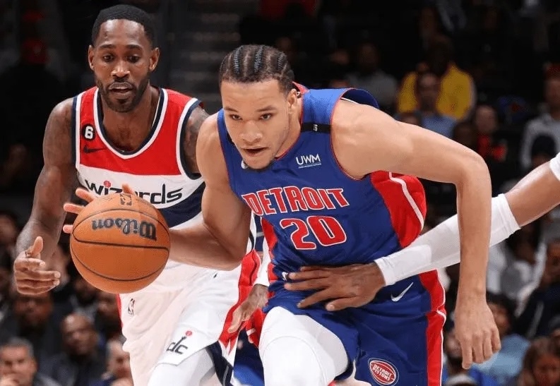 曾被誉为全美第一小前锋如今成球队边缘人只拿3百万