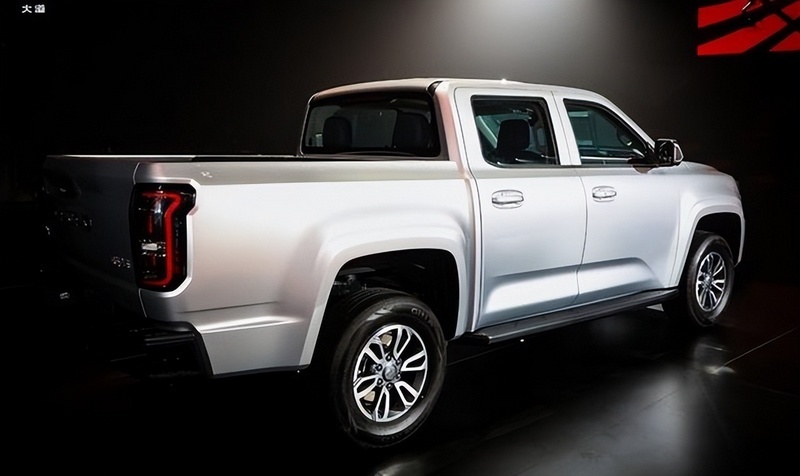 江铃皮卡全新品牌大道正式发布 首款皮卡开启亮相_腾讯新闻