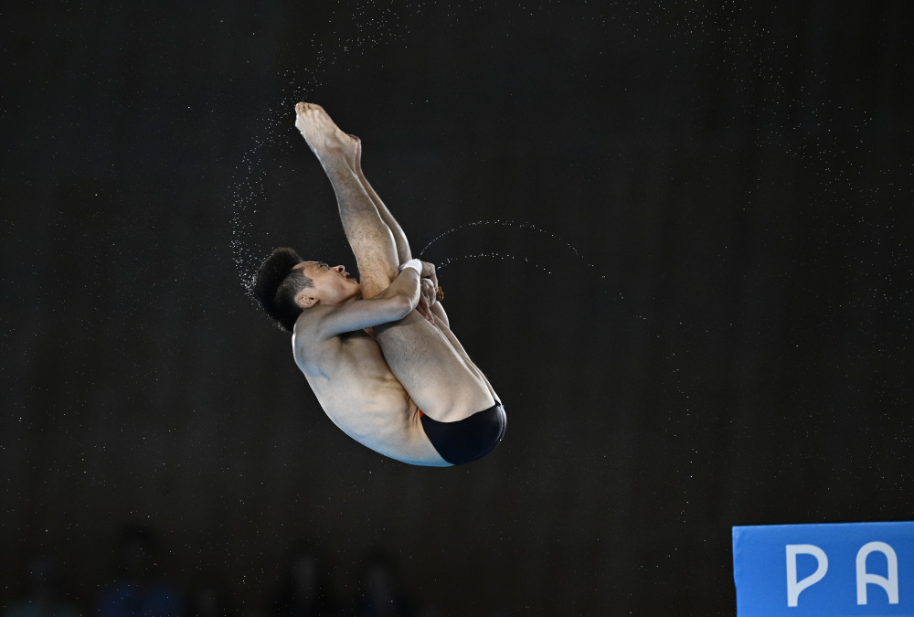 巴黎奥运会|跳水——男子10米跳台:中国选手曹缘夺冠