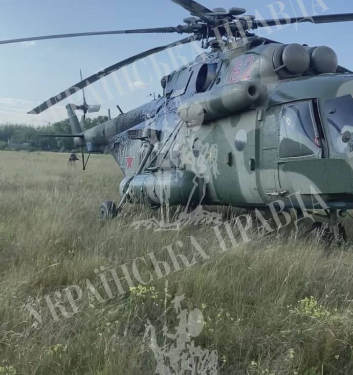 被指降落在烏境內的俄空天軍米-8AMTSh直升機 圖源：社交媒體