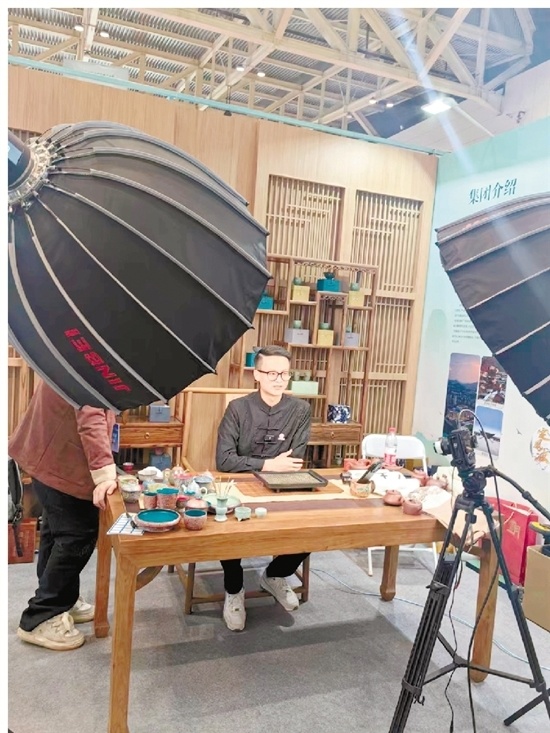 推进历史经典产业传承创新发展——"三品"全国行浙江省"十链百场万企"