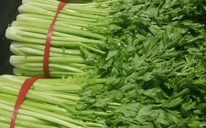这几捆芹菜也丈量着法律的良心与公道新京报快评