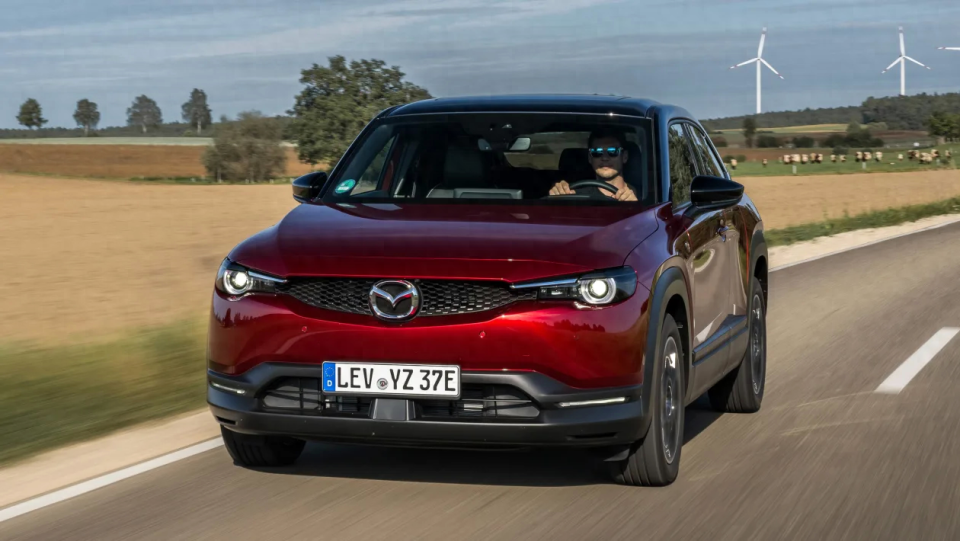 转子发动机增程式混动,2023马自达mx-30 r-ev大量实拍图发布_腾讯新闻