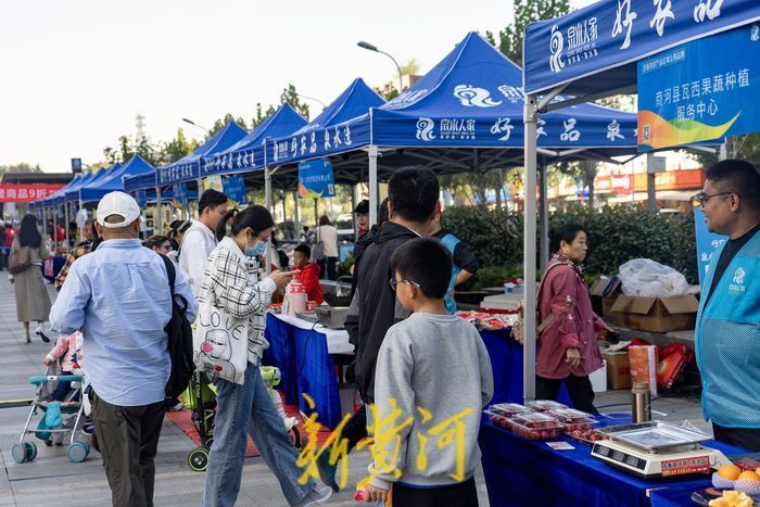 "泉水人家"走进k88名泉广场,市民共享"舌尖盛宴"