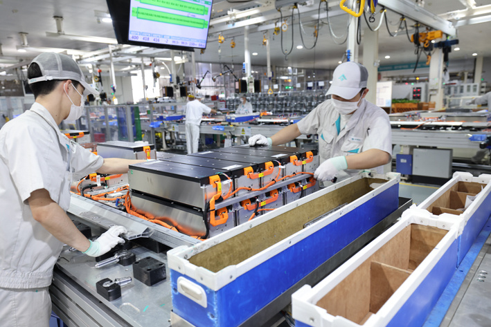 新能源车市场"厮杀"缩影:供应链降本求存_腾讯新闻