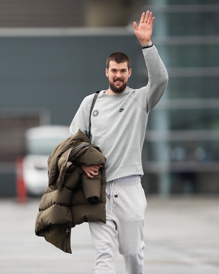 退烧啦队记祖巴茨今日随队出战客场此前因发烧缺战2场