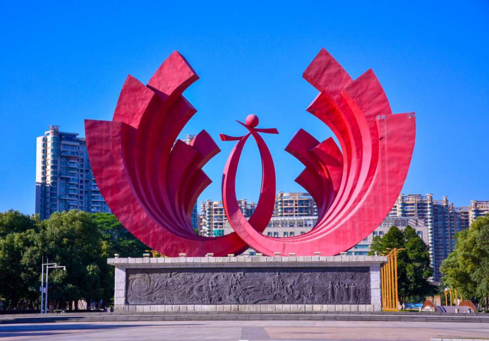 (丹凤朝阳雕塑处)清远市清城区凤城广场起点-活动地点-7:30-8:30毅行