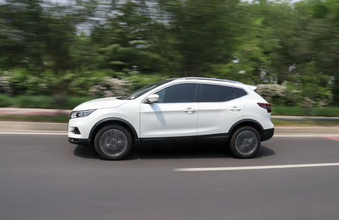 88万的合资家用suv,入门给四轮独悬,开起来是种什么体验?