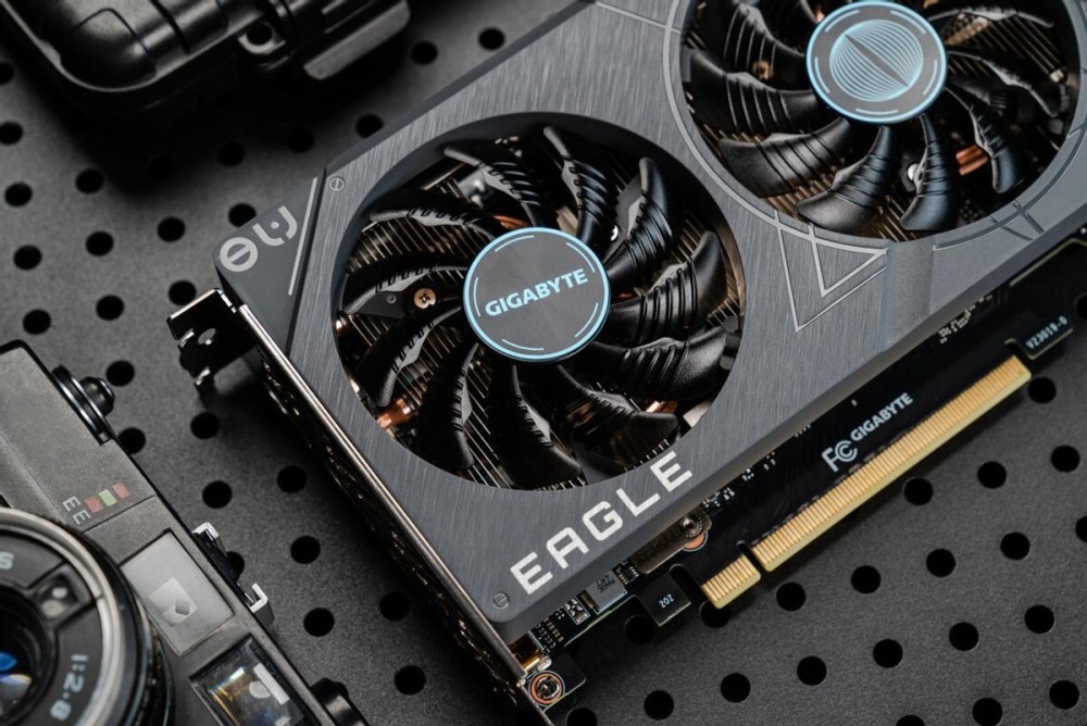 重磅测评dlss3黑科技加持技嘉rtx4060ti猎鹰实在香