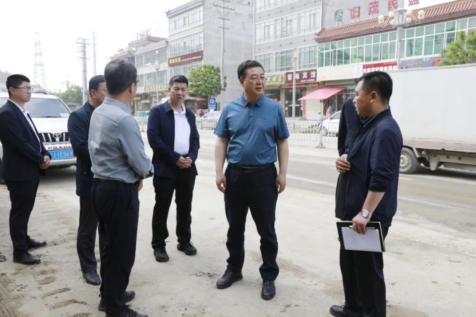 汪尚学深入岷县察看"5·24"暴雨冰雹受灾情况_腾讯新闻