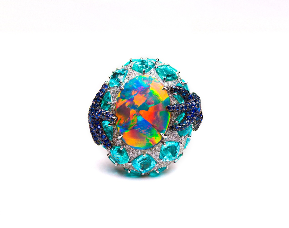 超稀有海螺珠、帕拉伊巴碧玺……这些BLING BLING正在外滩“云端”展出！免费看！_腾讯新闻