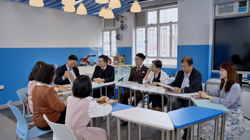 陈树渠纪念中学校长招祥麒先生作出更多贡献以期为大湾区的楹联文化