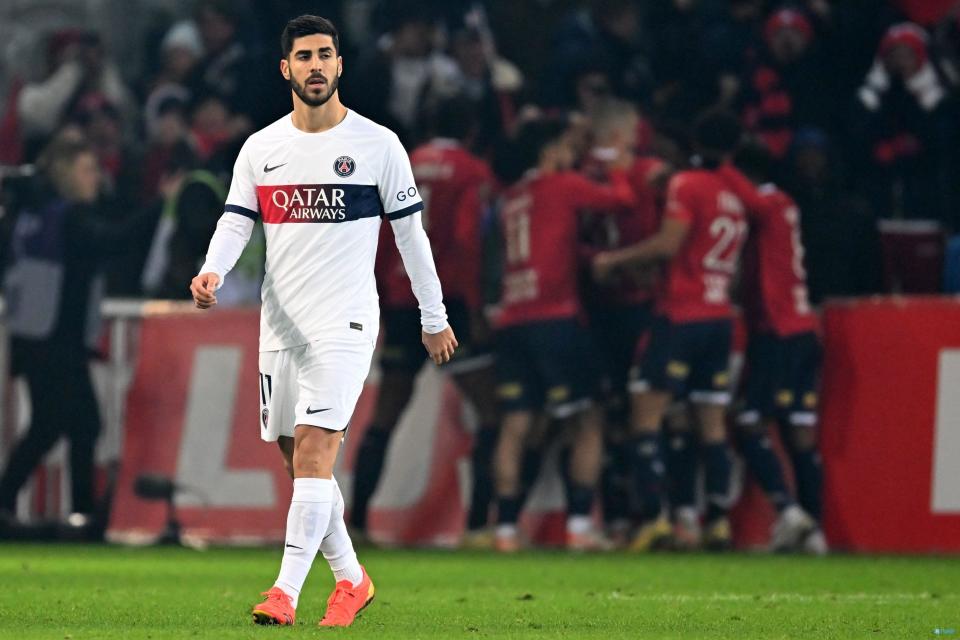 千万年薪废在巴黎27岁阿森西奥沦为铁替补,上场即送礼_腾讯新闻