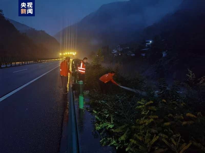 甘肃天水暴雨图片