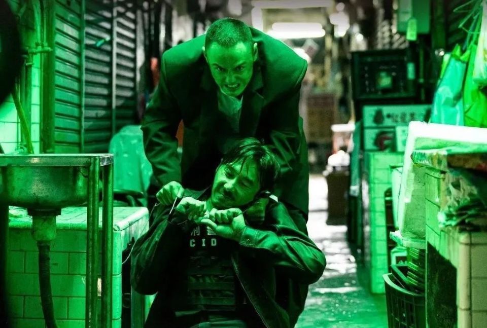 以古代典故为依托是聪明的至少保证了故事的结构与节