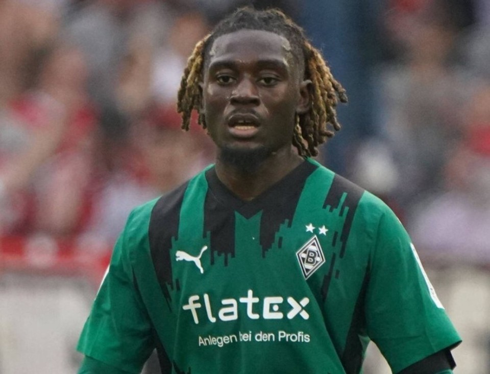 而埃贝尔则完全信任科内,在门兴格拉德巴赫工作时,他为球队签下了科内