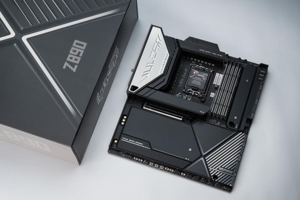 豪华真旗舰！iGame Z890 VULCAN X V20火神主板测评