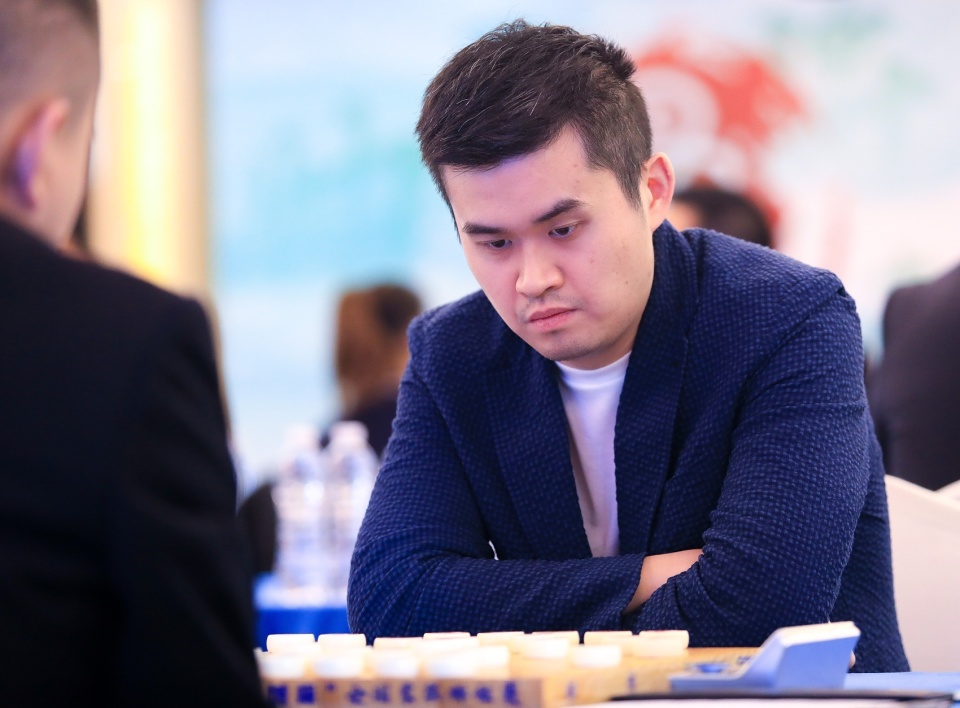 中国象棋第一人王天一承认受贿行贿 5名中国象棋特级大师认罪认罚_腾讯新闻