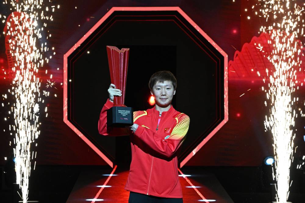 王曼昱在2021年还是拿着p卡参赛,相信通过最近韩国釜山世乒赛,新加坡