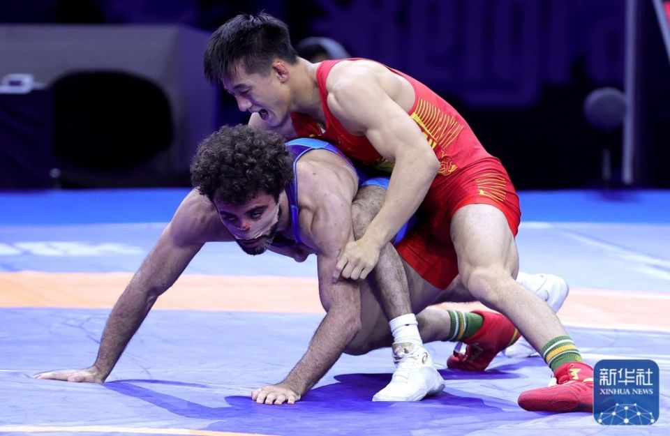 摔跤世锦赛丨曹利国获男子古典式摔跤60公斤级季军_腾讯新闻