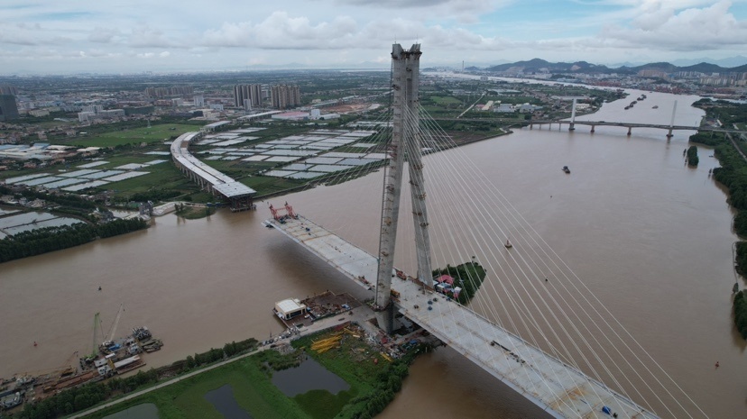 据悉,作为南沙至中山高速公路项目的关键控制性工程之一,横门西特大桥