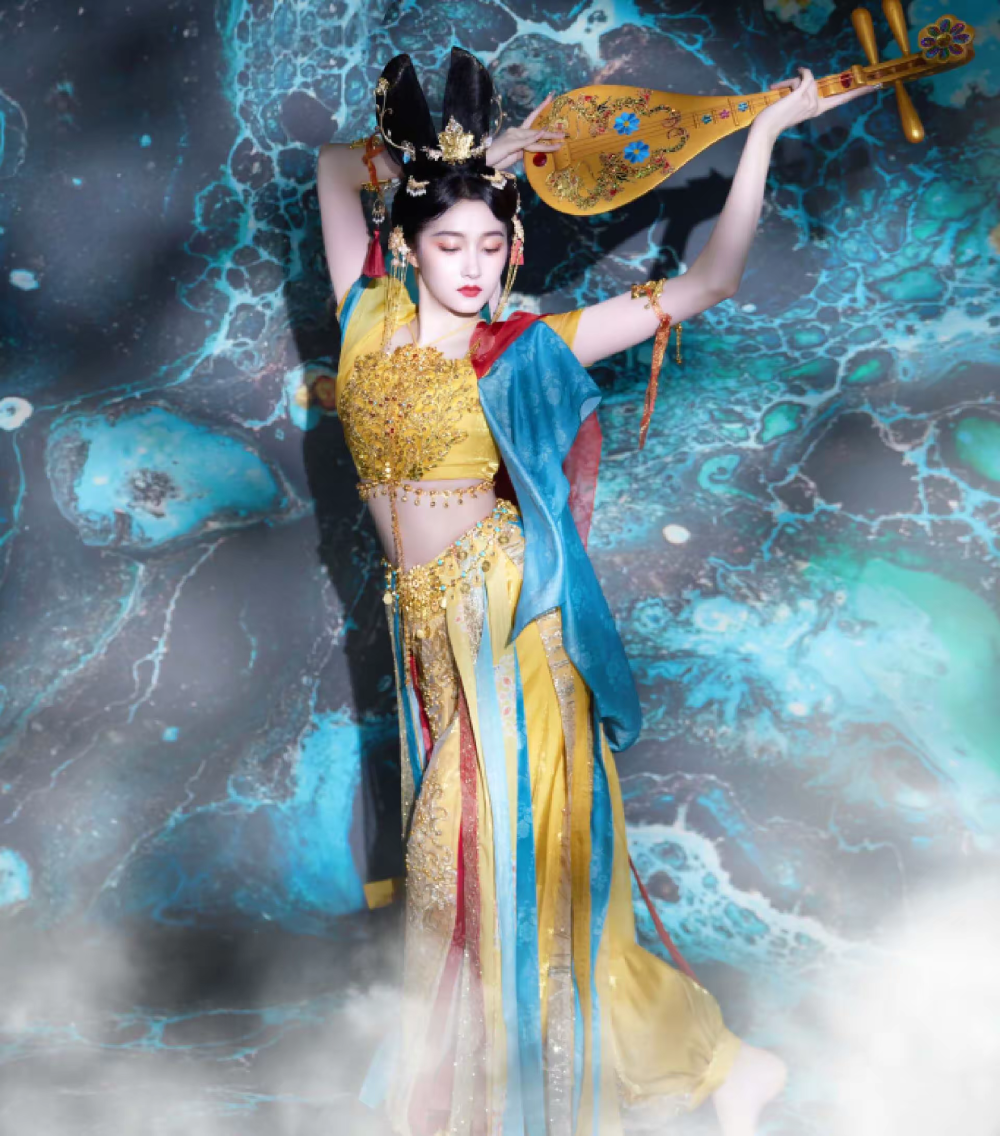 同样是COS杨玉环，百万网红造型成功秒杀众多明星，网友：超还原_腾讯新闻
