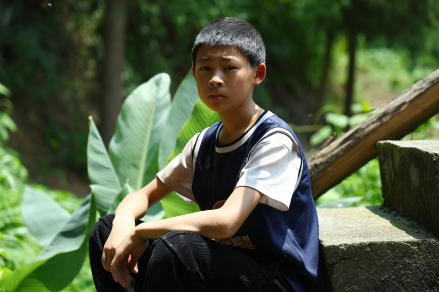妈妈，你为何不愿等我一下！孤儿姐弟的心酸身世谁能懂？