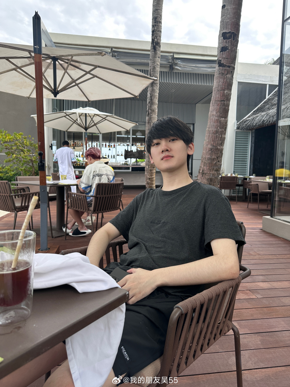 jackeylove和女朋友同游马尔代夫,悠闲的休赛期生活令人羡慕