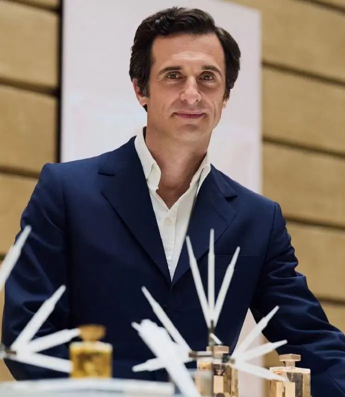 prada宣布贾玲为品牌代言人